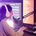 Cómo la locución moderna está transformando la comunicación digital
